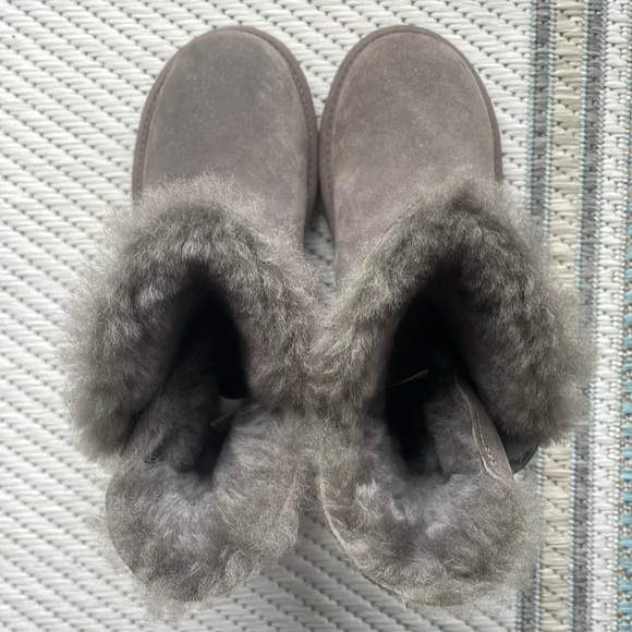 NWOB Ugg Constantine Satin Ribbon Gray Women’s Boots sz 5 - Picture 6 of 10